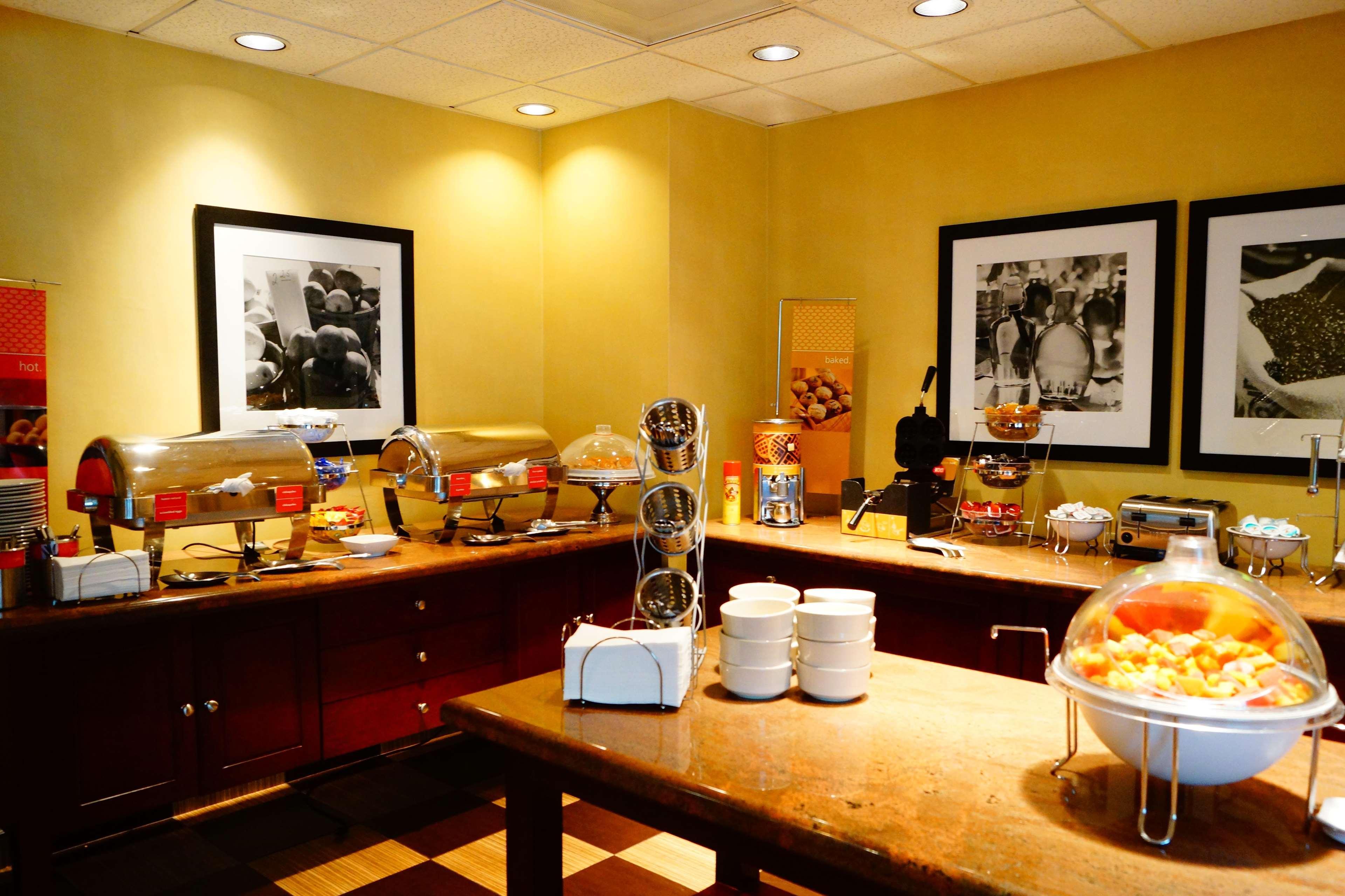 Las Pintas Hampton Inn By Hilton Guadalajara-Aeropuerto מראה חיצוני תמונה
