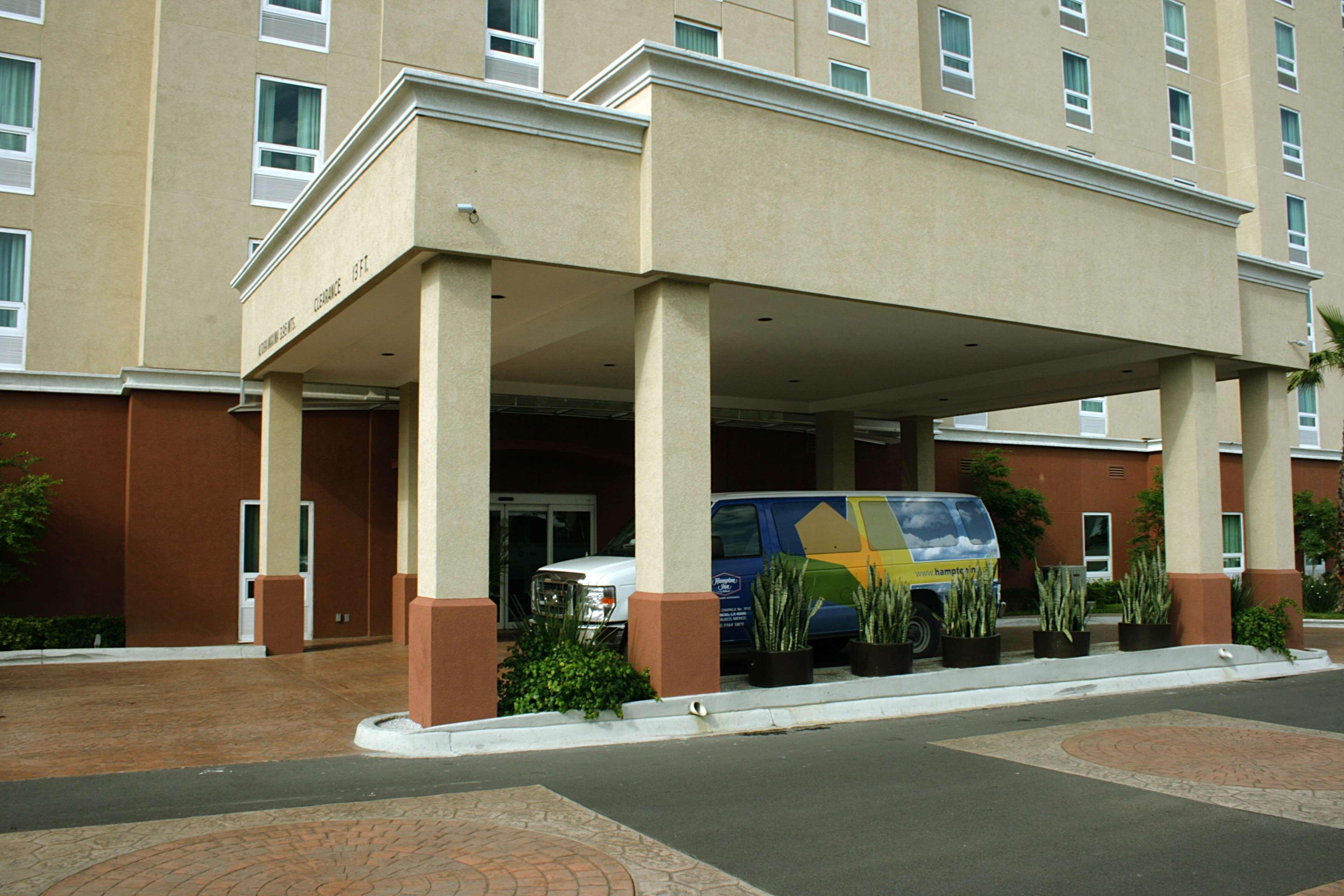 Las Pintas Hampton Inn By Hilton Guadalajara-Aeropuerto מראה חיצוני תמונה