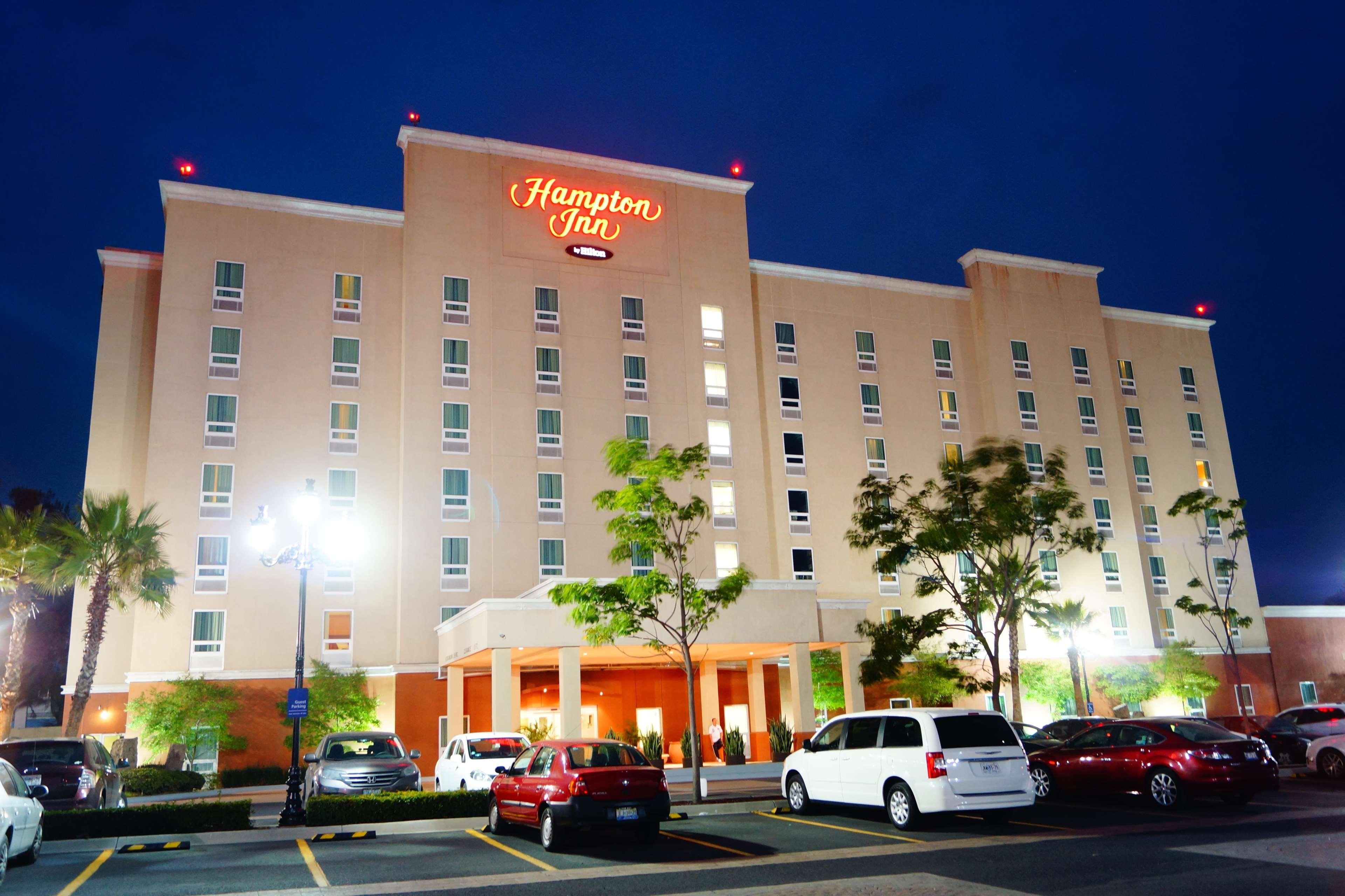 Las Pintas Hampton Inn By Hilton Guadalajara-Aeropuerto מראה חיצוני תמונה