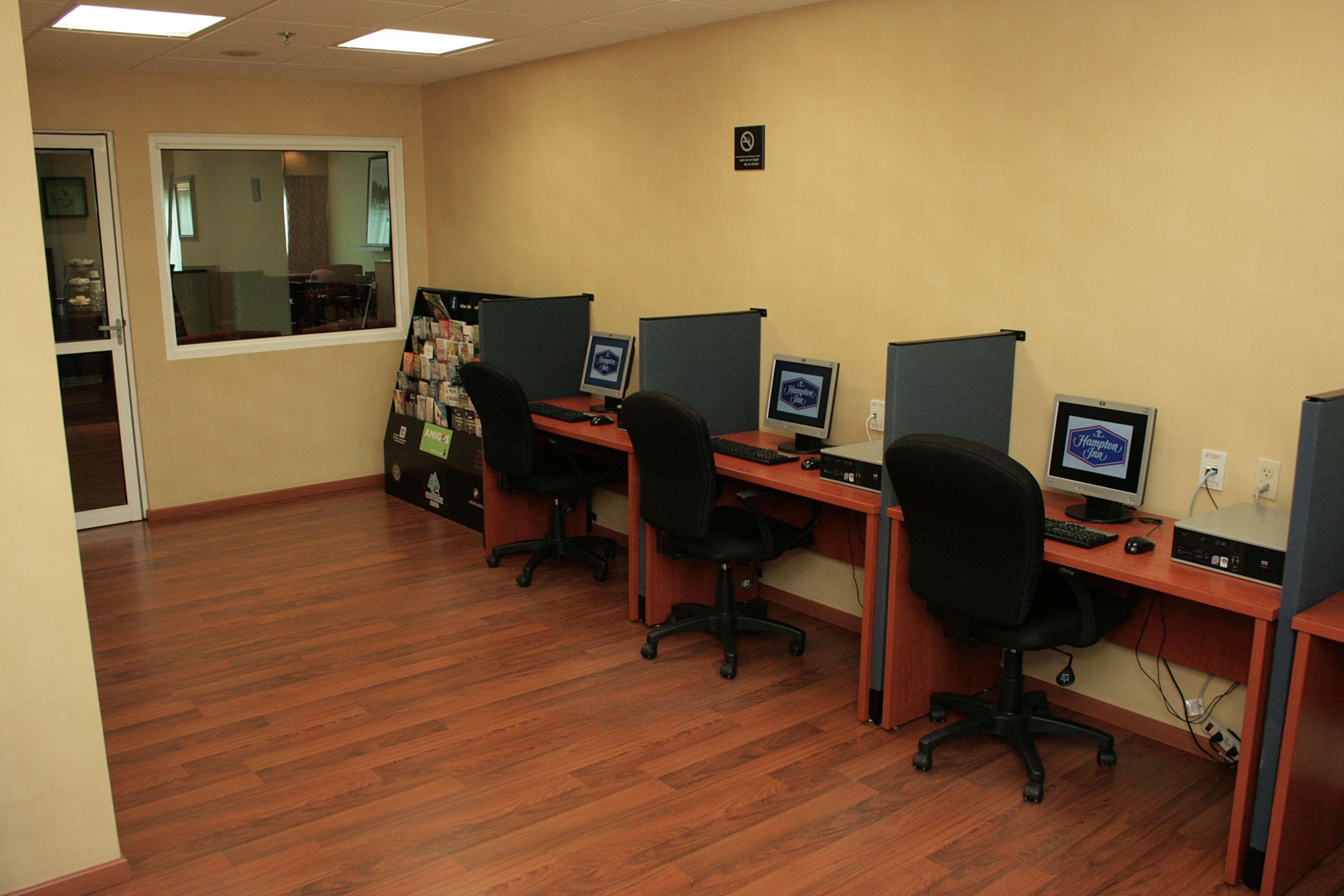Las Pintas Hampton Inn By Hilton Guadalajara-Aeropuerto מראה חיצוני תמונה