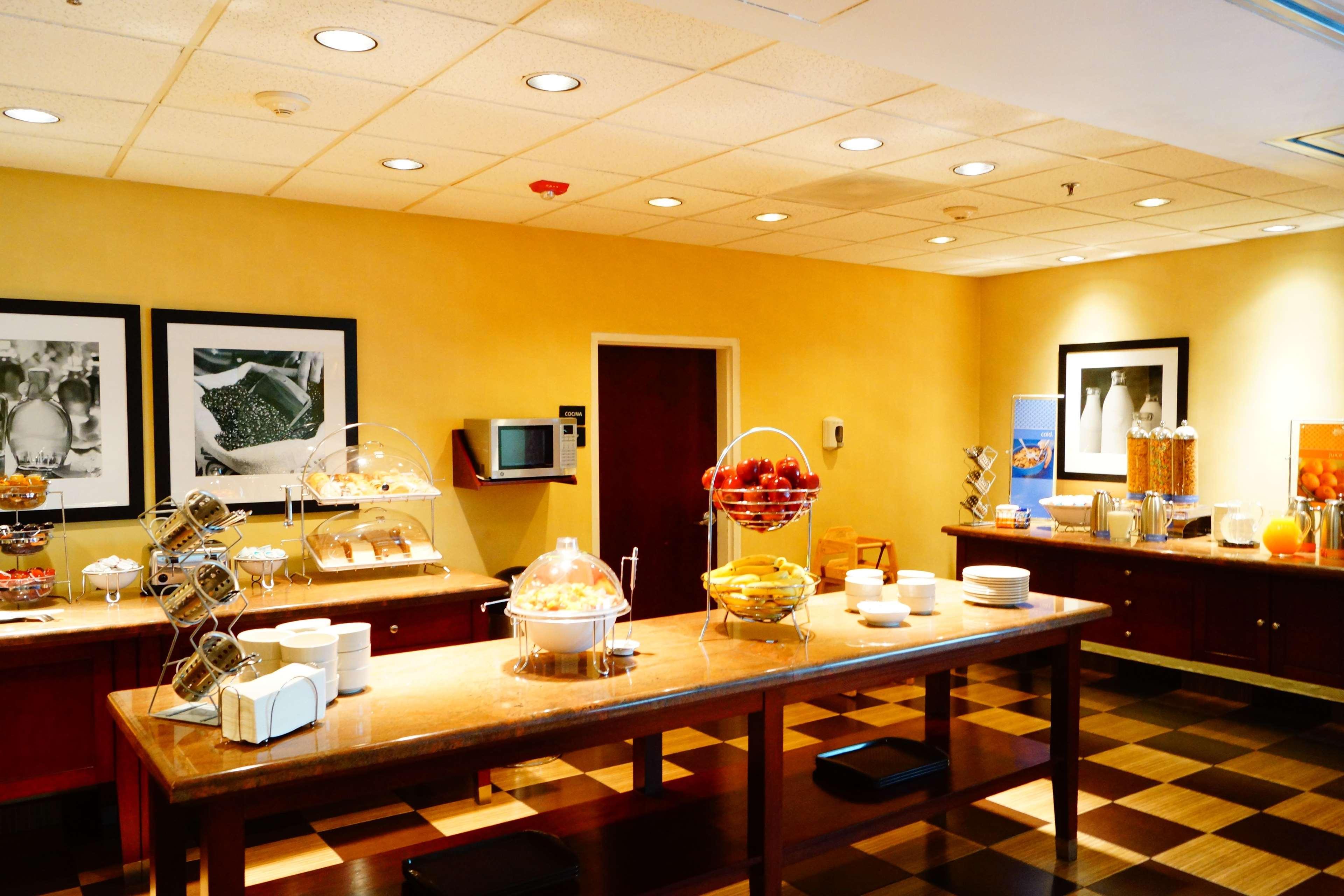 Las Pintas Hampton Inn By Hilton Guadalajara-Aeropuerto מראה חיצוני תמונה