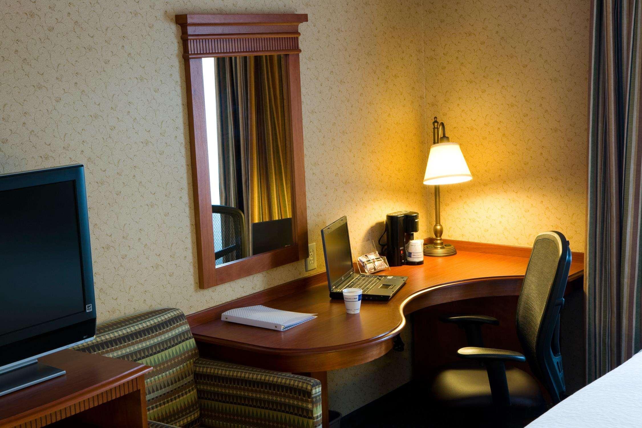Las Pintas Hampton Inn By Hilton Guadalajara-Aeropuerto מראה חיצוני תמונה