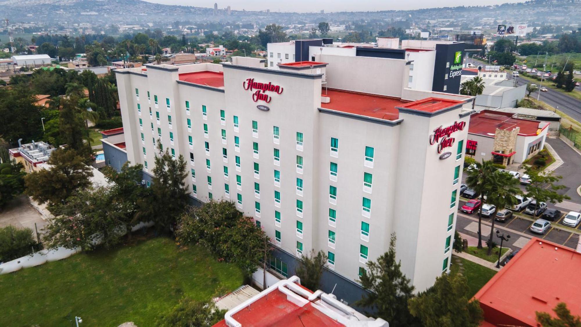 Las Pintas Hampton Inn By Hilton Guadalajara-Aeropuerto מראה חיצוני תמונה