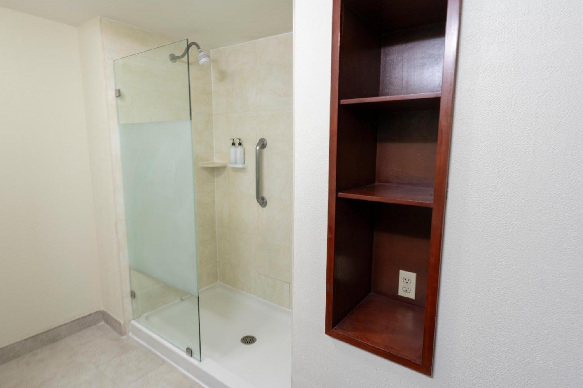 Las Pintas Hampton Inn By Hilton Guadalajara-Aeropuerto מראה חיצוני תמונה