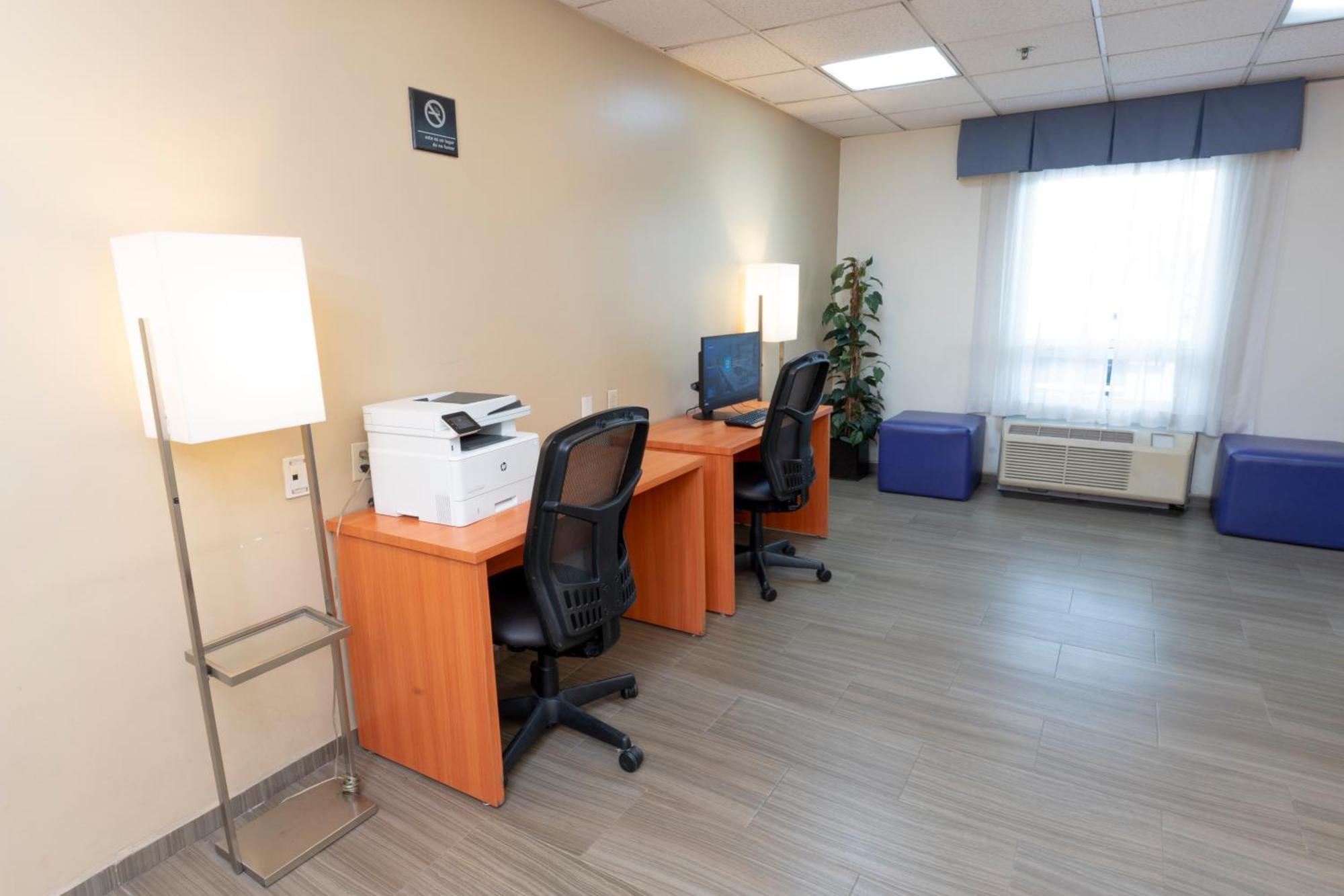 Las Pintas Hampton Inn By Hilton Guadalajara-Aeropuerto מראה חיצוני תמונה